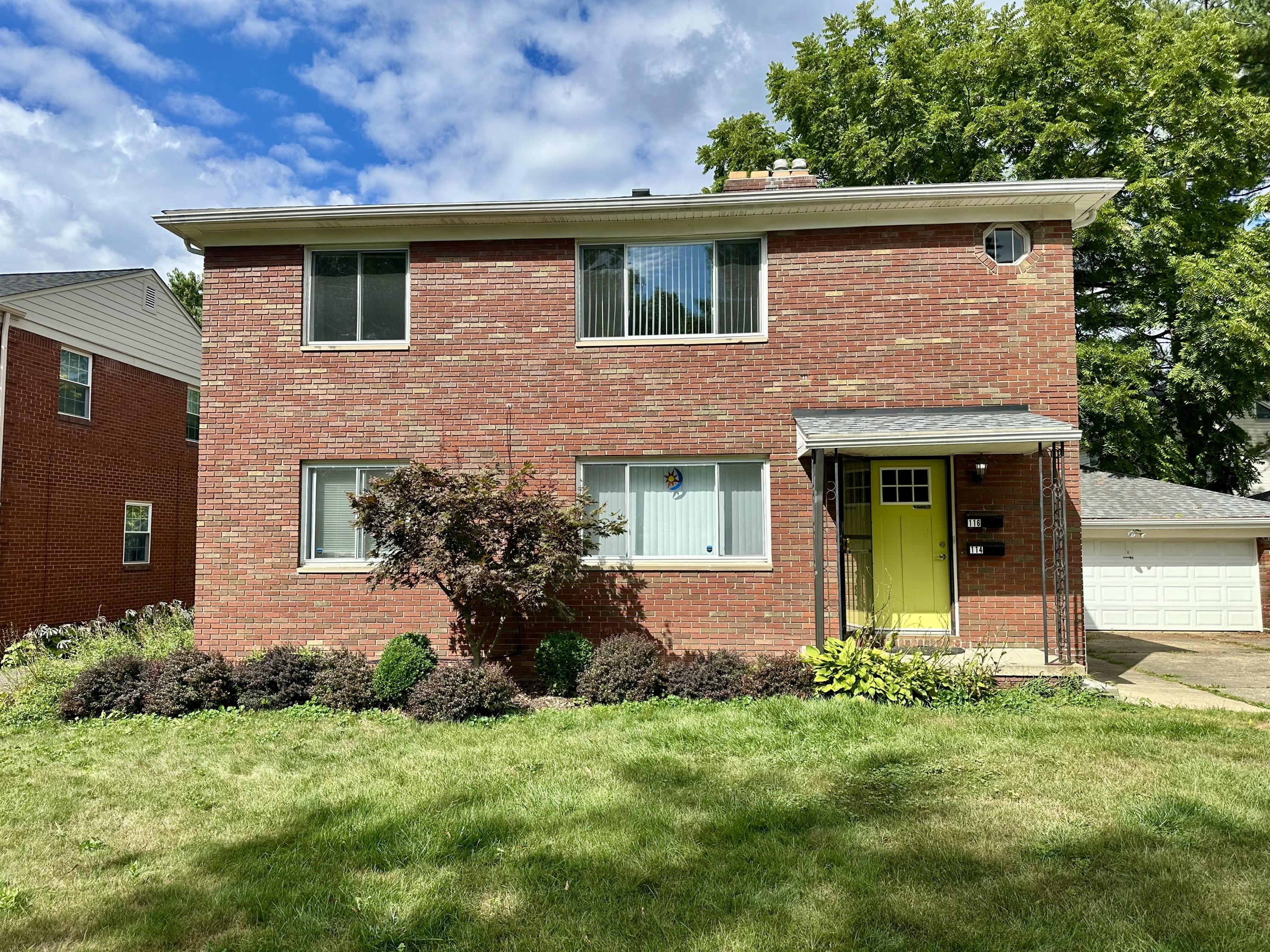 114-116 Greencrest Terrace - 116 Up