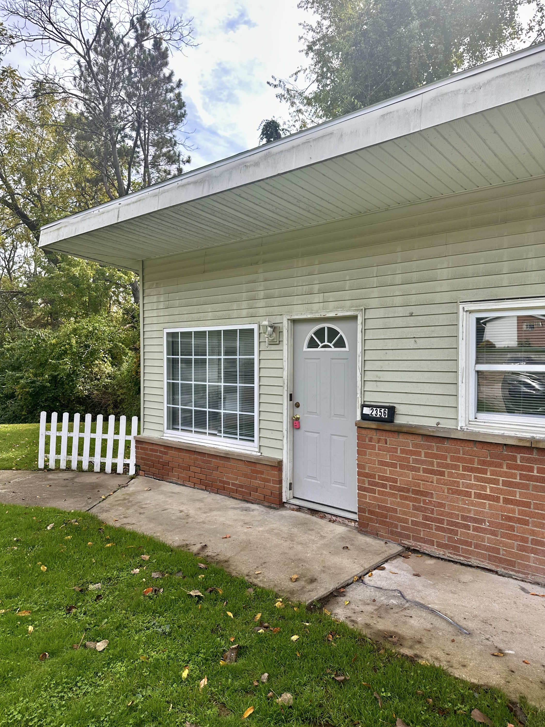 2356 Newton Street