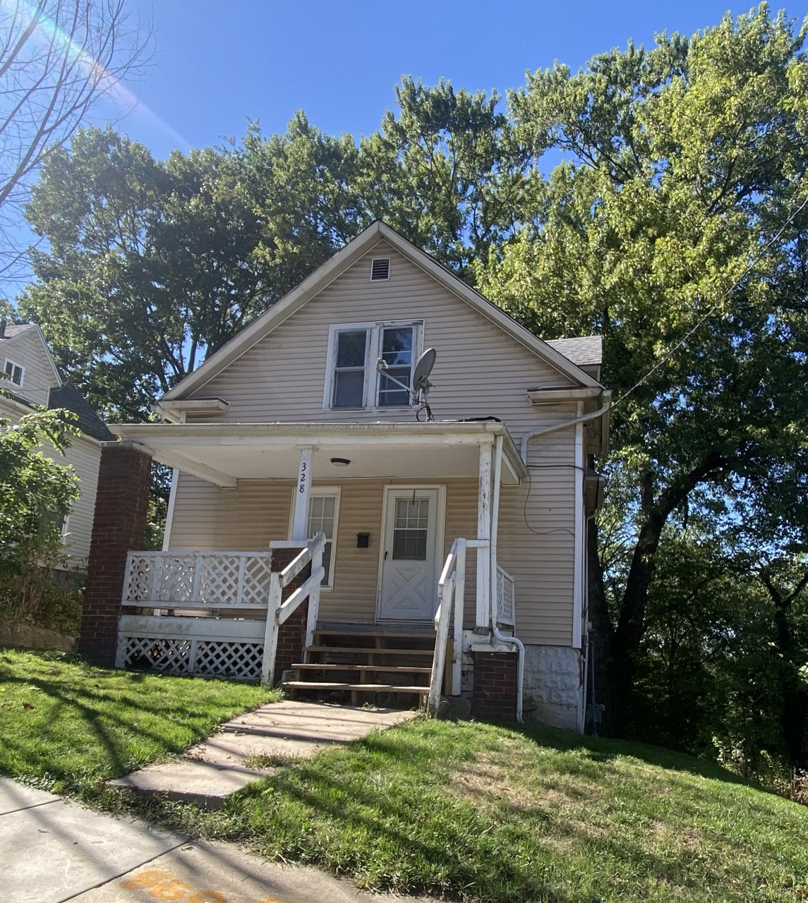 328 Lease St