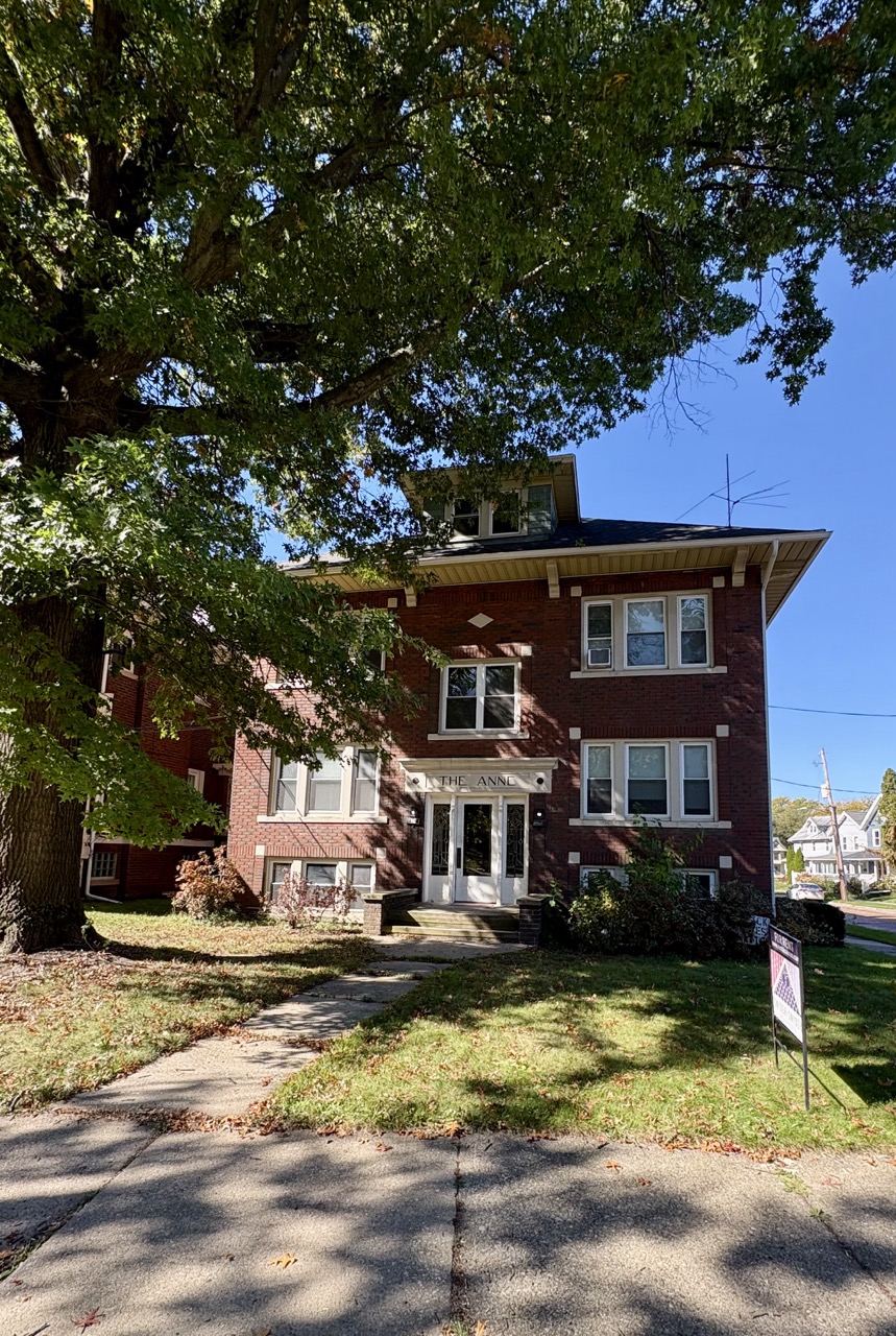 96 North Portage Path - 4