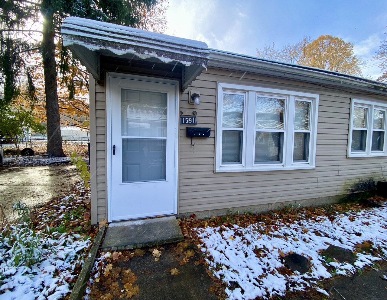 1589-1595 Breiding Rd.