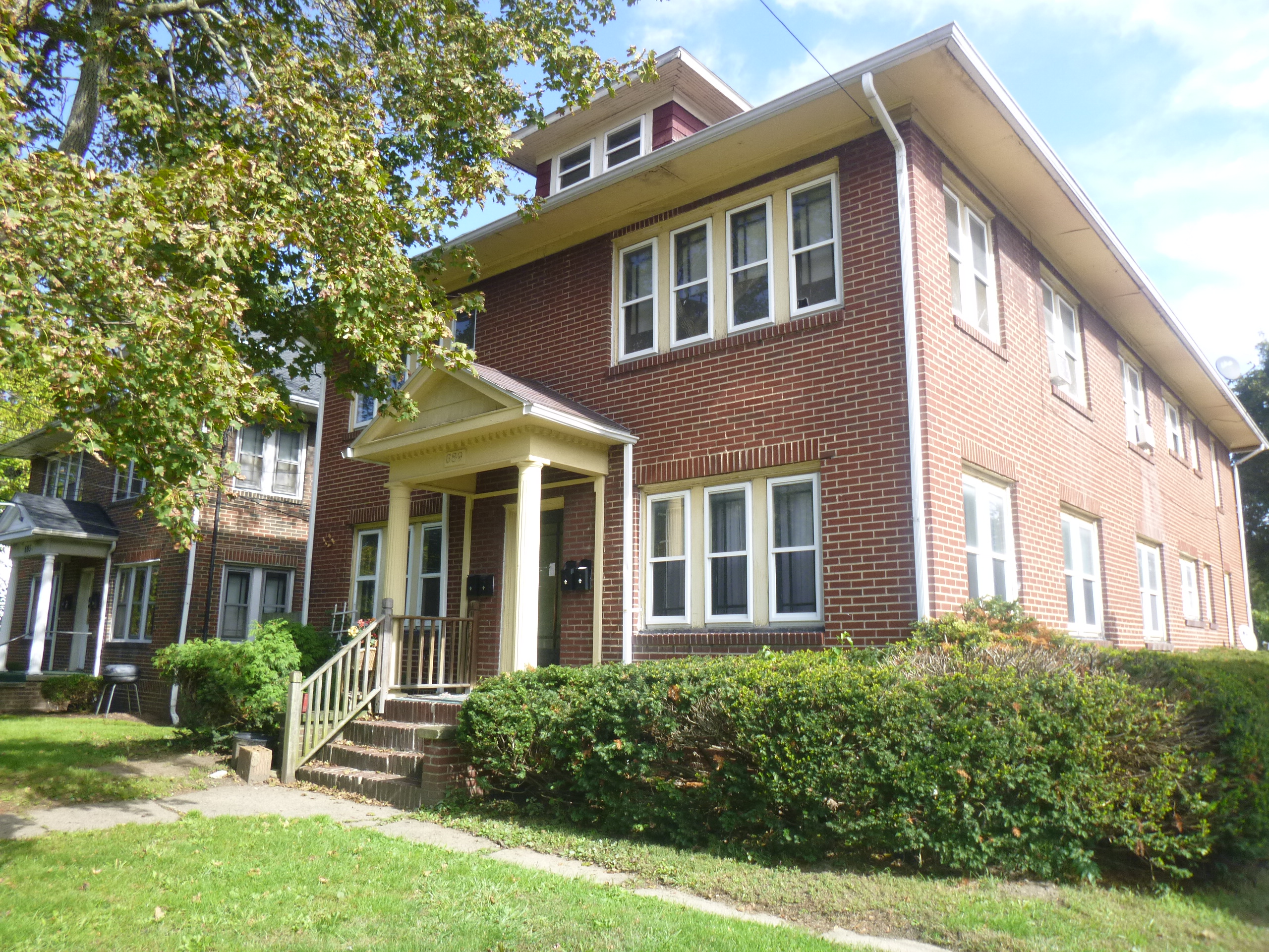 689 Schiller Avenue #2