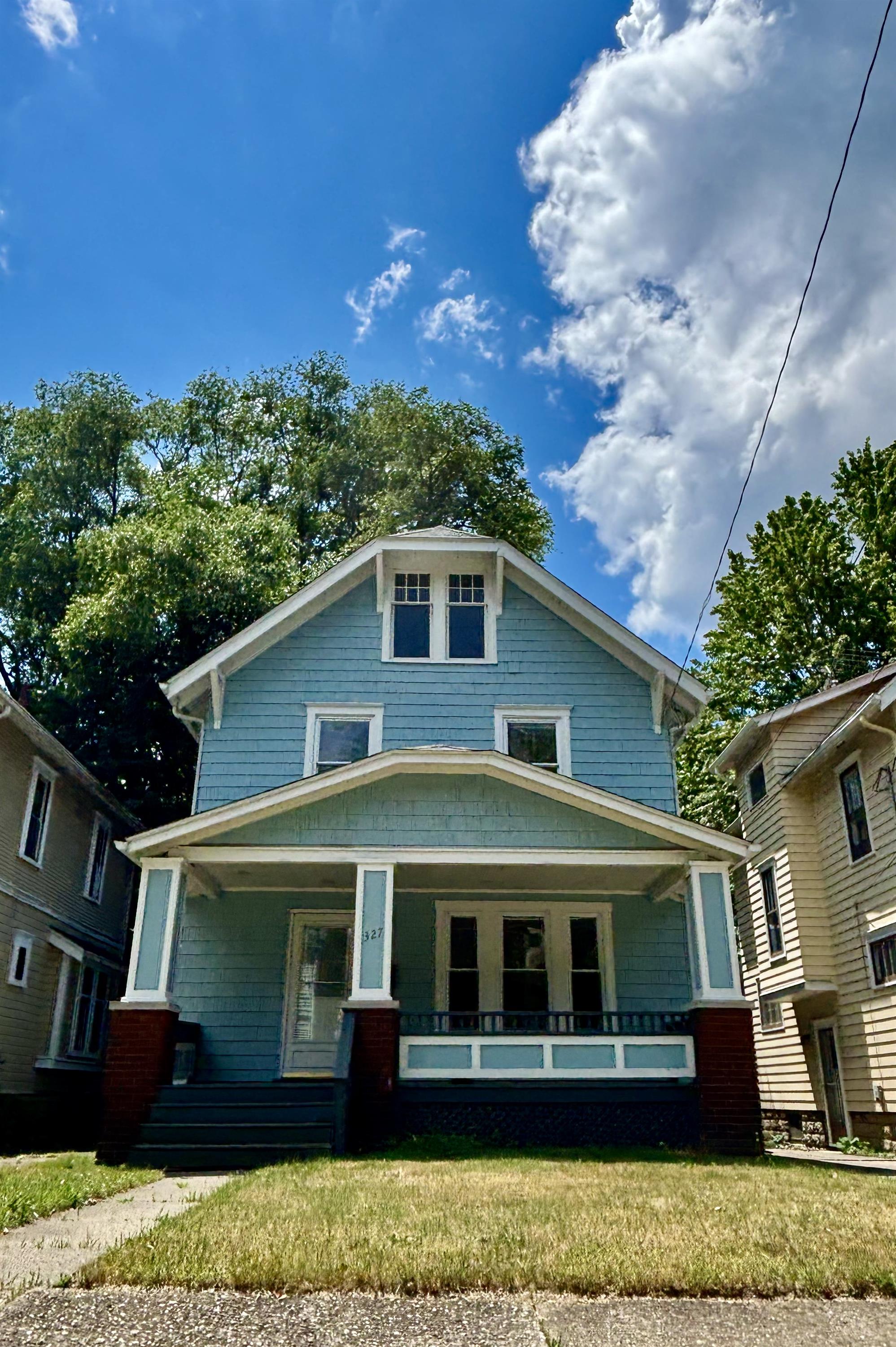 327 Grand Ave.